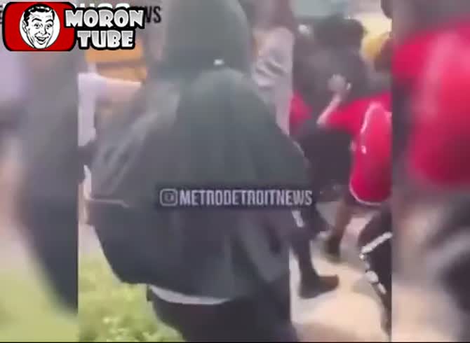 Video :He comes back to shoot his gun because he is upset over being suspended from school